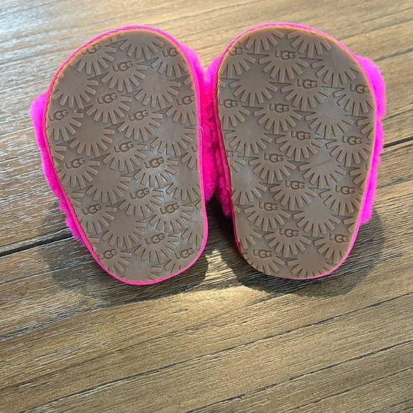 Authentic Ugg Fluff yeah baby sandals  NWOT - Picture 3 of 8